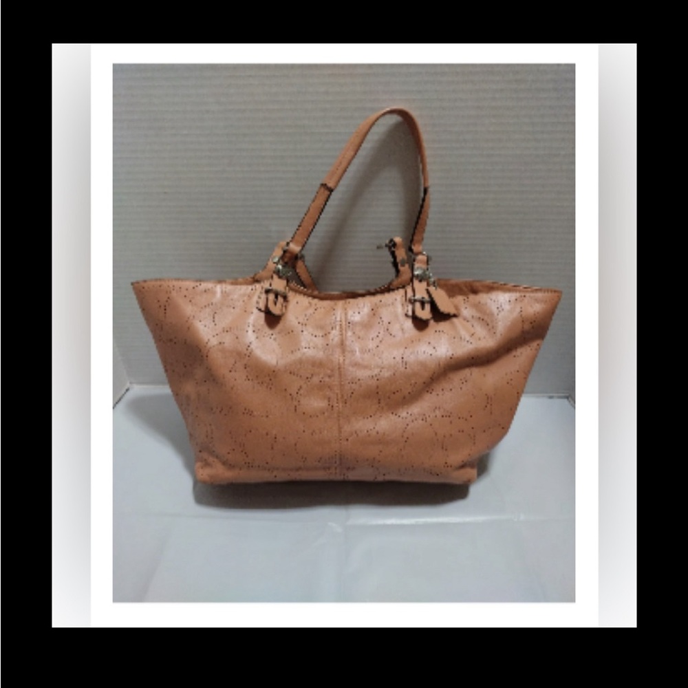 COACH SIGNATURE LEATHER TOTE